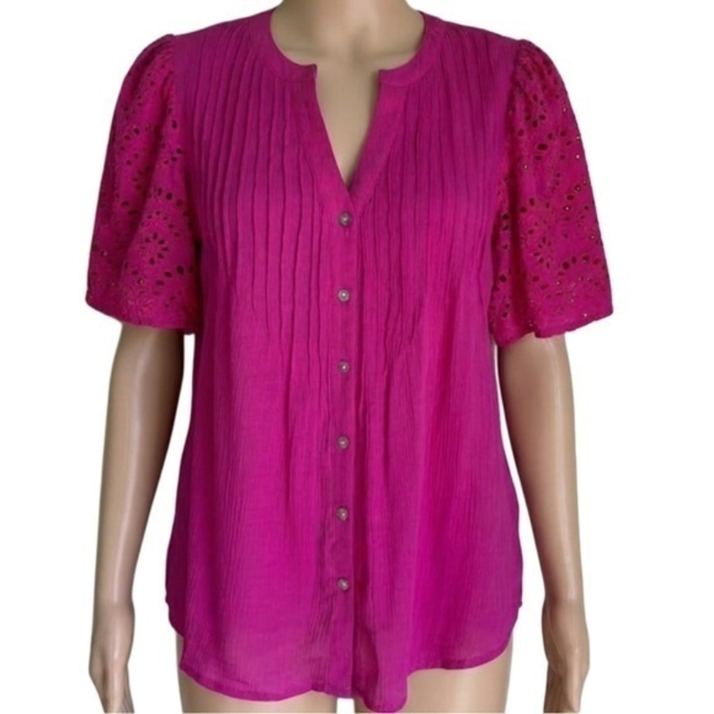 NANETTE LAPORE Fuchsia Eyelet Sleeve Button-Front Blouse, Size Medium.